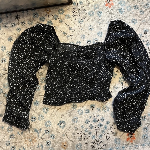 A New Day Black Long Balloon Sleeve Ruched Front Smocked Back Top - Picture 12 of 15